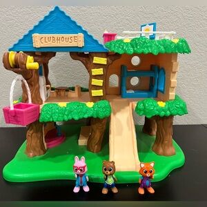 Lakeshore Learning Animal Friends Clubhouse